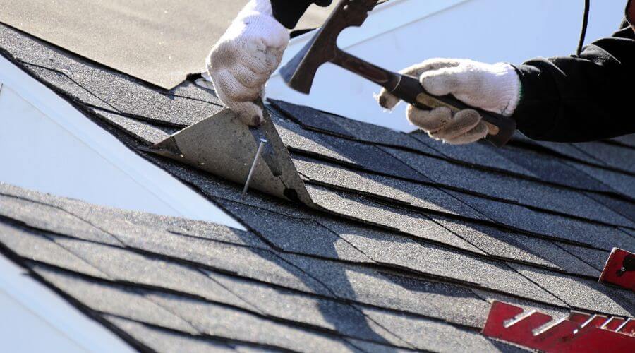 Expert Emergency Roof Repairs services in Preemption, IL